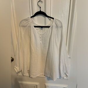 Old Navy white linen top. Size 2X